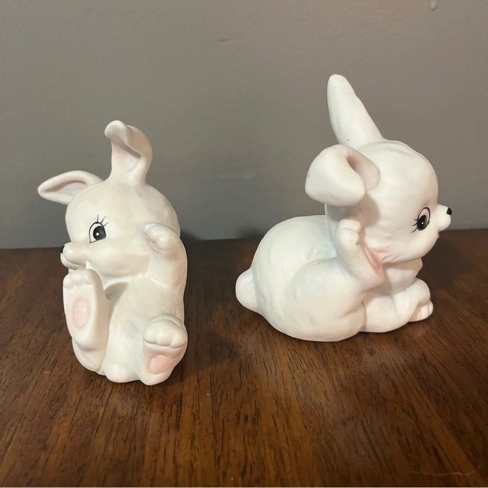 Vintage Pair of White Rabbit Figurines - HOMCO - Easter..1458